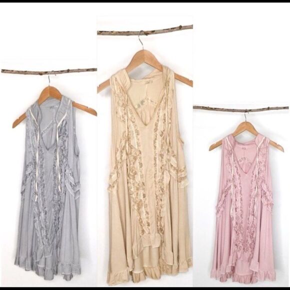 𝅺BOHO Sleeveless Swing Top with Lace - Picture 11 of 13